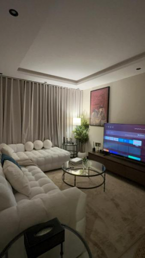 Luxury and Comfortable Apartment North of Riyadh شقة فاخرة غرفة وصالة شمال الرياض حي الغدير